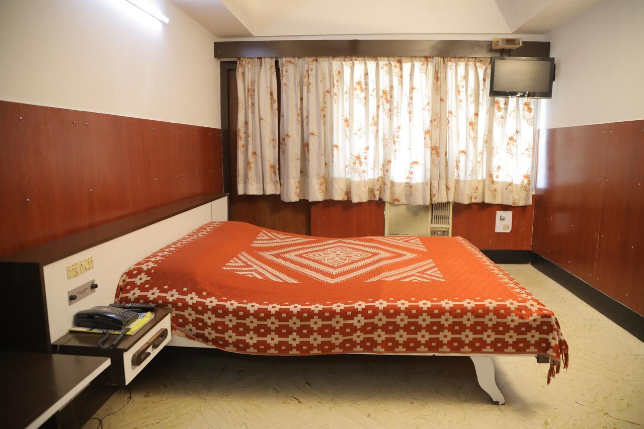 Hotel Srilakshmi 코임바토르 외부 사진